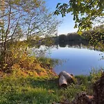 Nad Jeziorem Bystrzyna Casa vacanze *